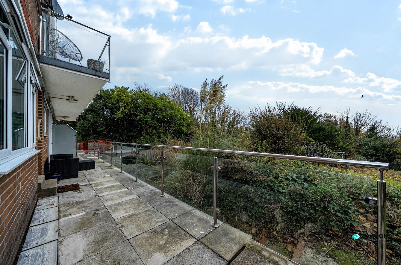 Highcliffe Court, Langland, Swansea, SA3 4TQ